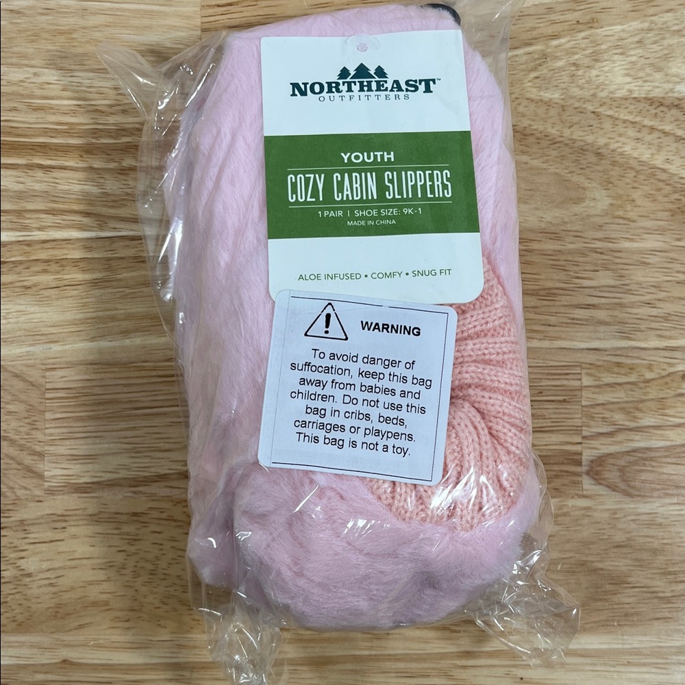 NEW Northeast Outfitters 9 Toddler - 1 Youth/Kids Pink Youth Cozy Cabin Slippers